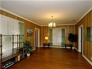 5th image of 424 W Lake Dr