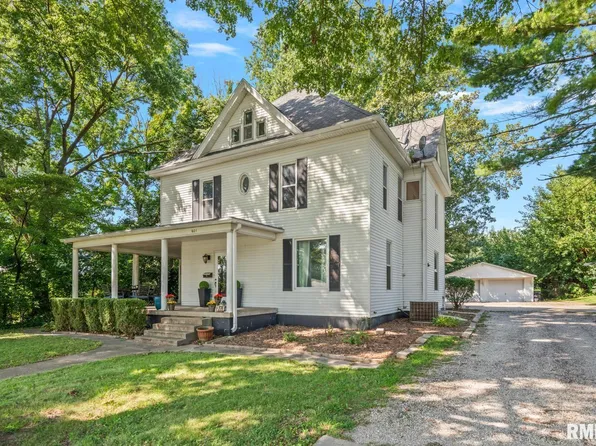 601 Woodland Pl, Jacksonville, IL 62650
