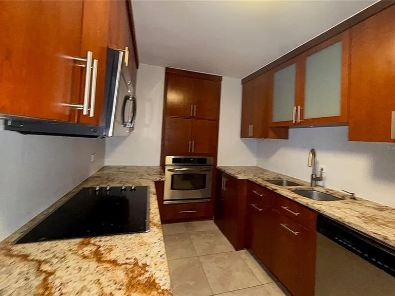 40 Calle 10 #7F — Photo 6