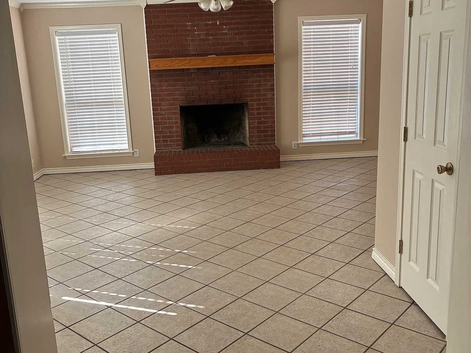 3 bed, 1516 sqft, $1,550 — Photo 2