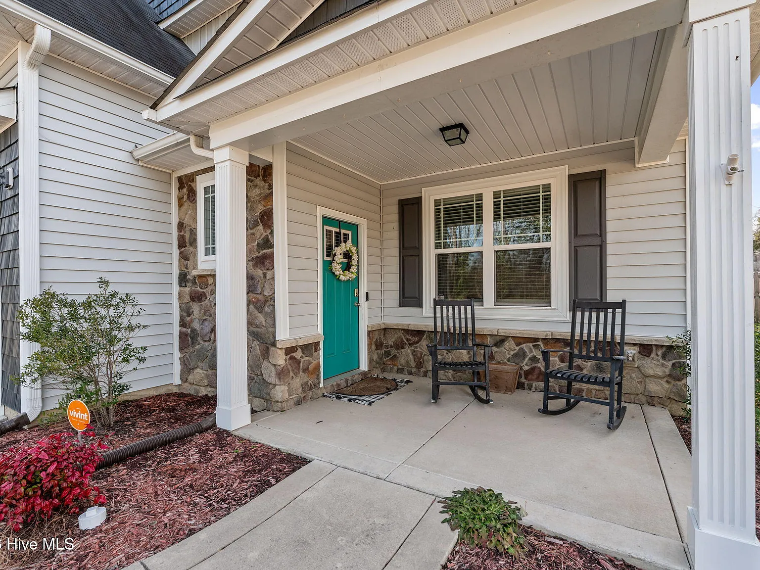 5 bed, 3.5 bath, 3066 sqft, $2,800 — Photo 4