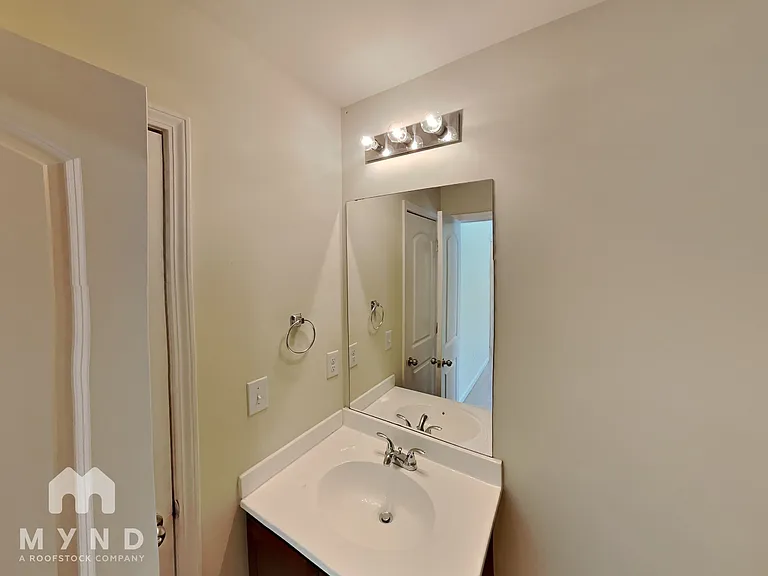 2547 Piering Dr — Photo 14