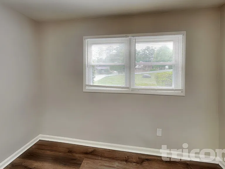 6010 Sullins Rd — Photo 10