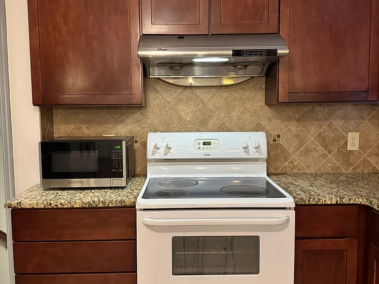 5204 Brookside Blvd — Photo 9