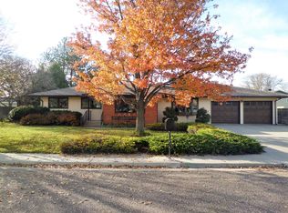 811 E 6th St, Goodland, KS 67735