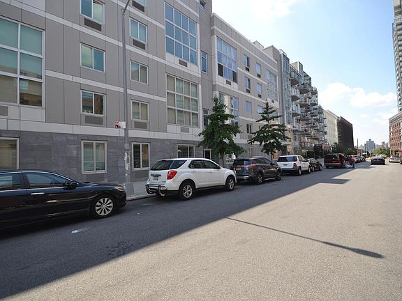 4th image of 224 Wythe Ave APT 72E