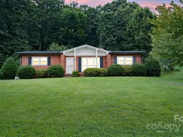 609 Black Oak Ridge Rd, Taylorsville, NC 28681