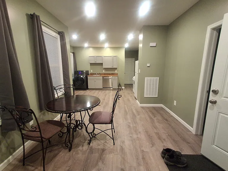 123 John St #2 — Photo 30