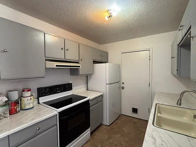 2700 W Shauna Dr — Photo 5
