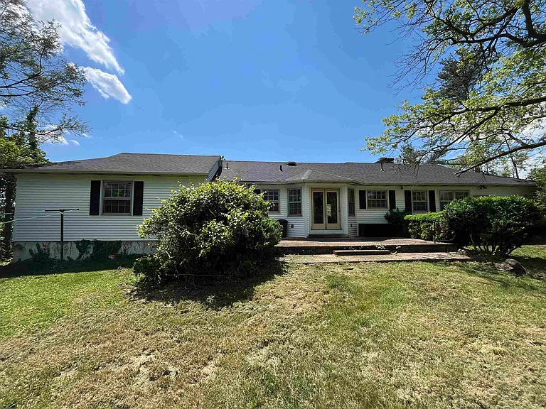 226 Orchard Ln — Photo 32