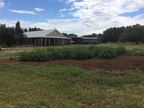~4,400SF ranch house (side)