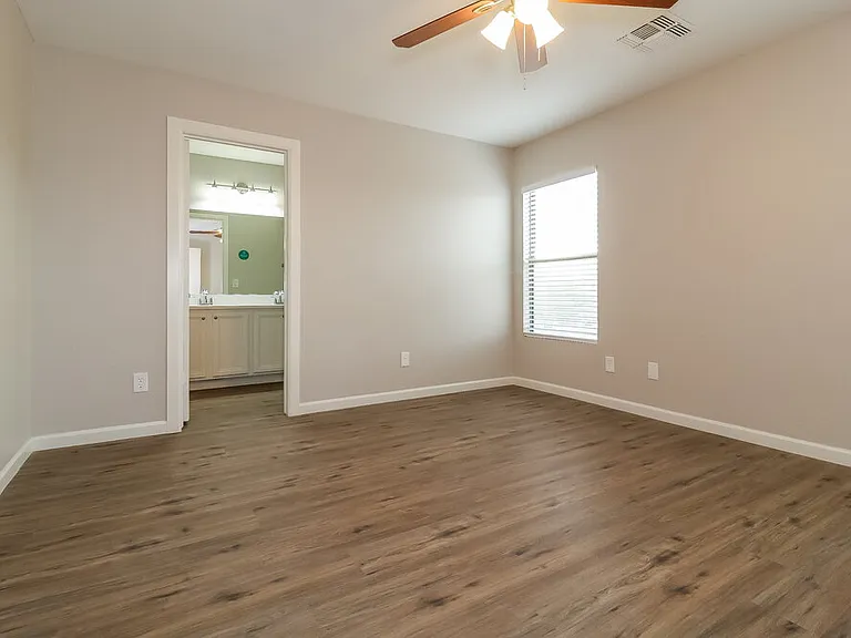 12329 W Windrose Dr — Photo 10