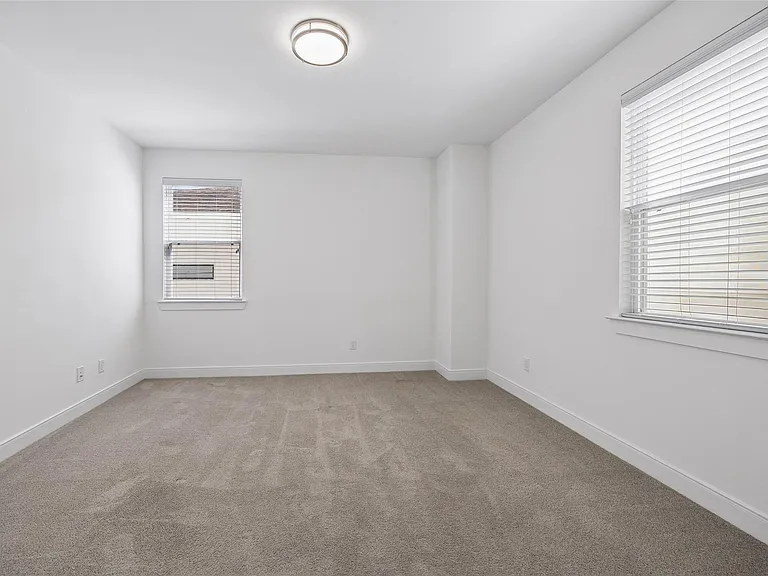 4621 Maxie St — Photo 33