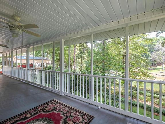 Image 2: Screened Porch