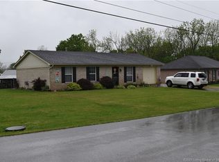 1190 N Maple St, Corydon, IN 47112
