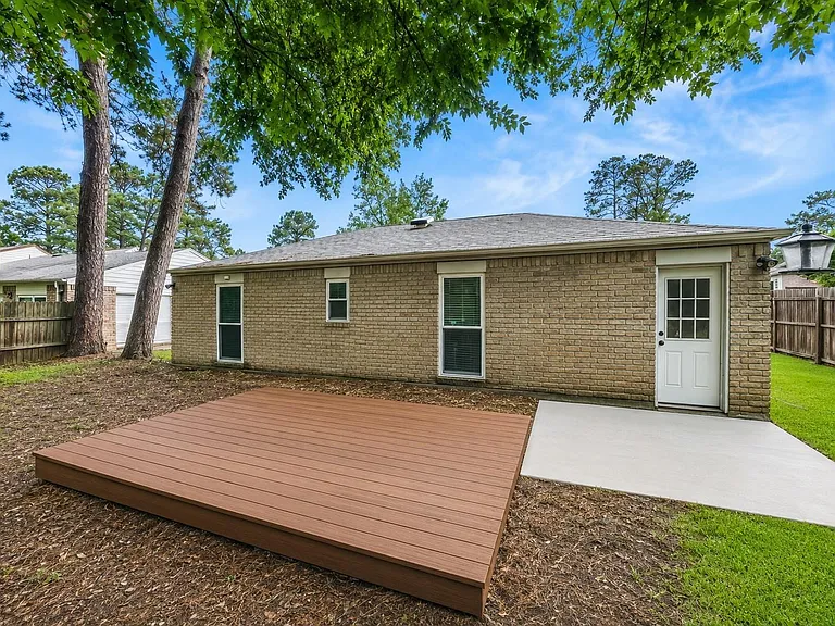 17734 Seven Pines Dr — Photo 15