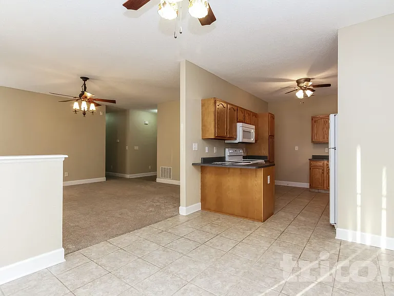 1892 Harvest Meadow Dr — Photo 5