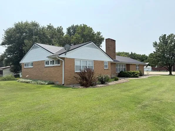 1008 E Lafayette St, Edina, MO 63537