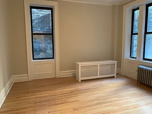 Rented by Isley Residential | media 4