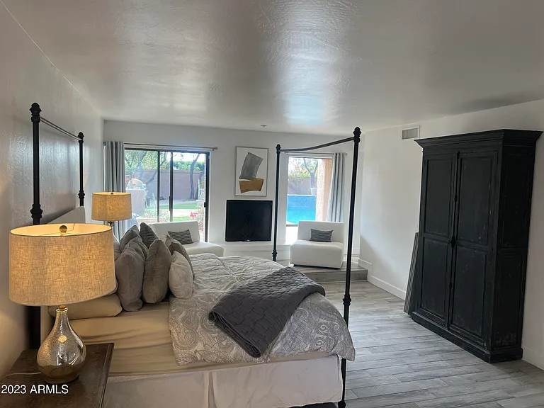 4450 E Camelback Rd #1 — Photo 57