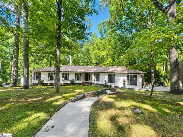707 N Almond Dr, Simpsonville, SC 29681