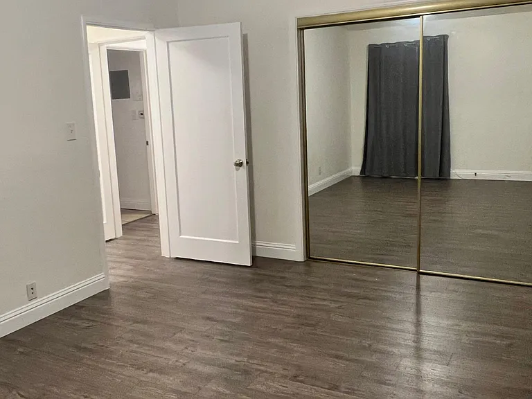 861 Sybil Ave — Photo 3
