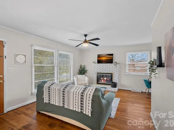 1301 Lane Rd, Mount Holly, NC 28120