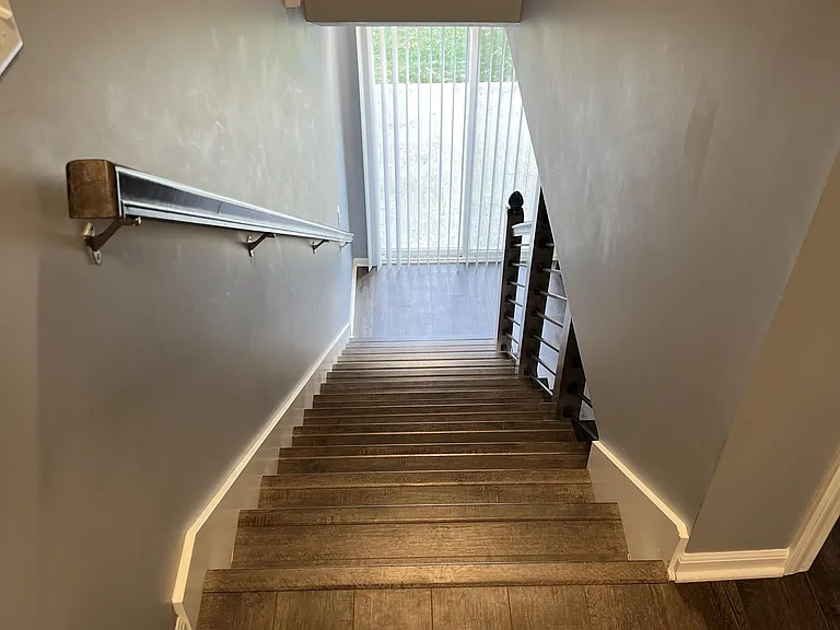 891 W Gay St #B — Photo 36