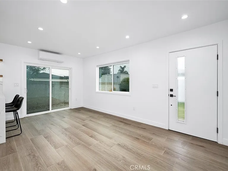 1652 E Rogers St #A — Photo 11