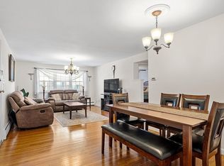 27 Arlington Rd APT 15, Woburn, MA 01801