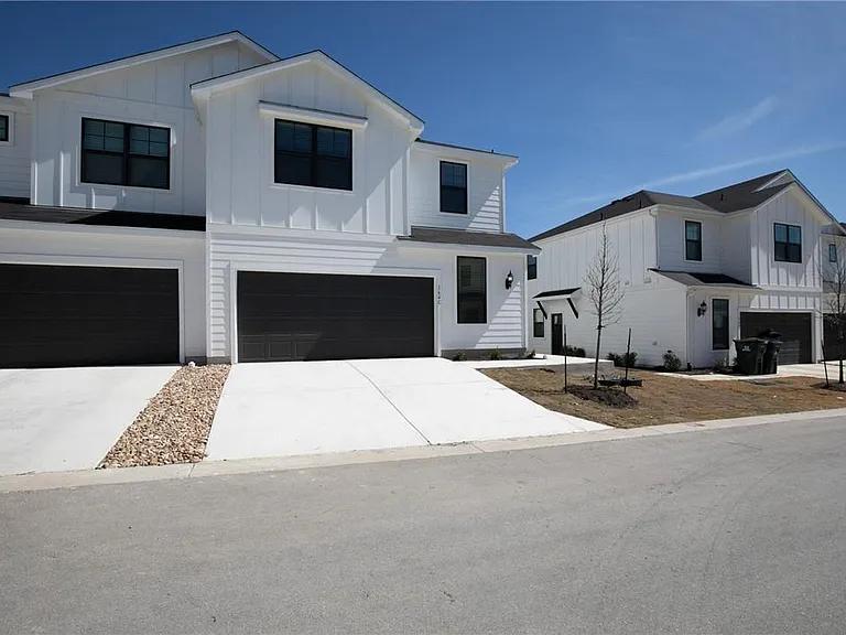 164 Threshing Rd #C — Photo 3