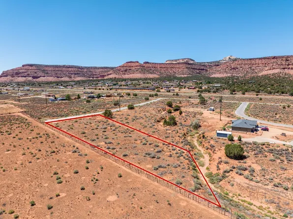 8 Rowel Dr, Kanab, UT 84741