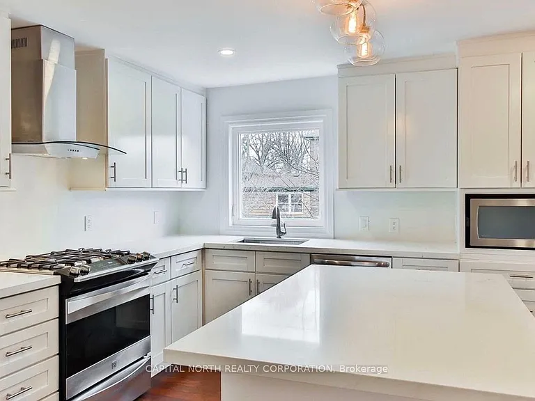 43 Glen Manor Dr #LOWER — Photo 8