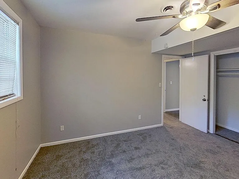 5326 Heather Ln — Photo 11