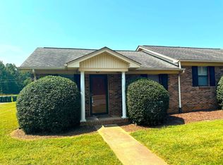 1200 E Academy St APT 10, Cherryville, NC 28021