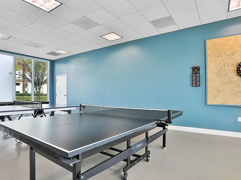 231 Riverside Dr #2606 — Photo 37