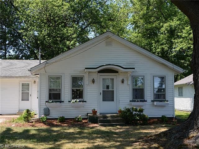 1st image of 1424 Park Ave