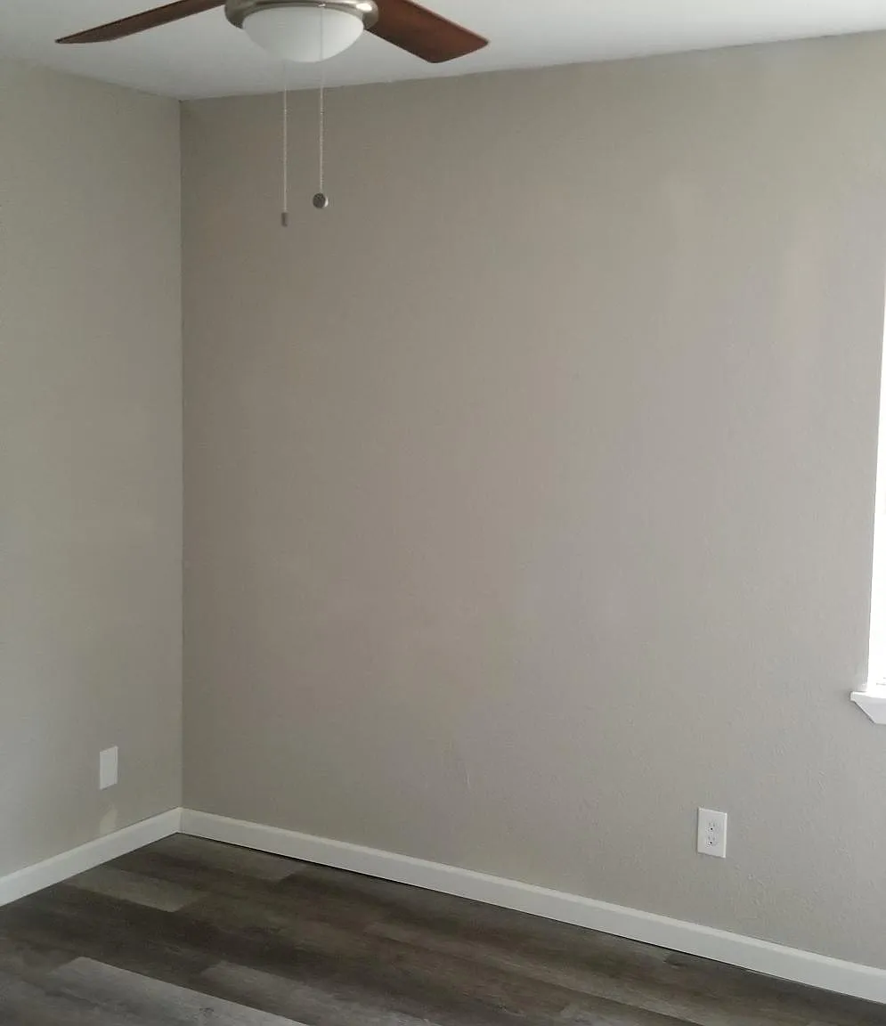 900 Wildwood Rd — Photo 4