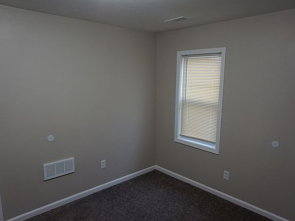5th image of 4044 Allen St