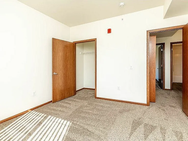 Village Pointe — Photo 8