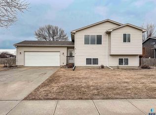6320 W 66th St, Sioux Falls, SD 57106