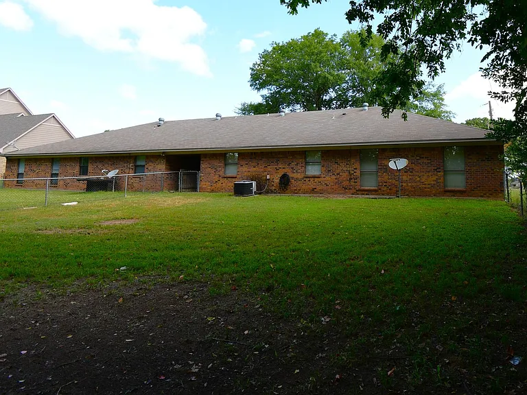 710 Kelli — Photo 29