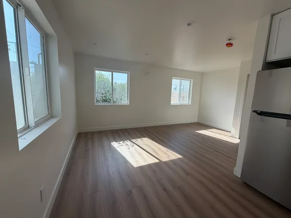 245 Hurst Ave, Ventura, CA 93001