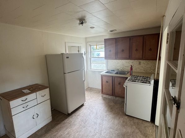7 Bacon St APT 2