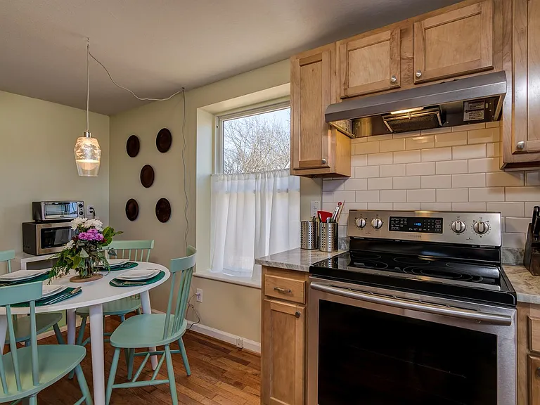 126 Elkwood Ave #201 — Photo 6