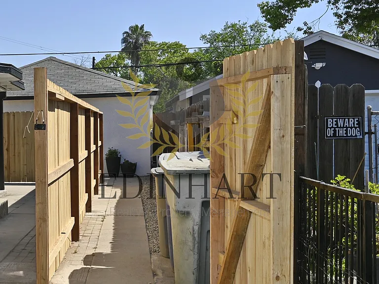 1584 N Carruth Ave #B — Photo 19