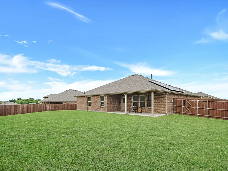 1221 Rolling Meadows Dr — Photo 7
