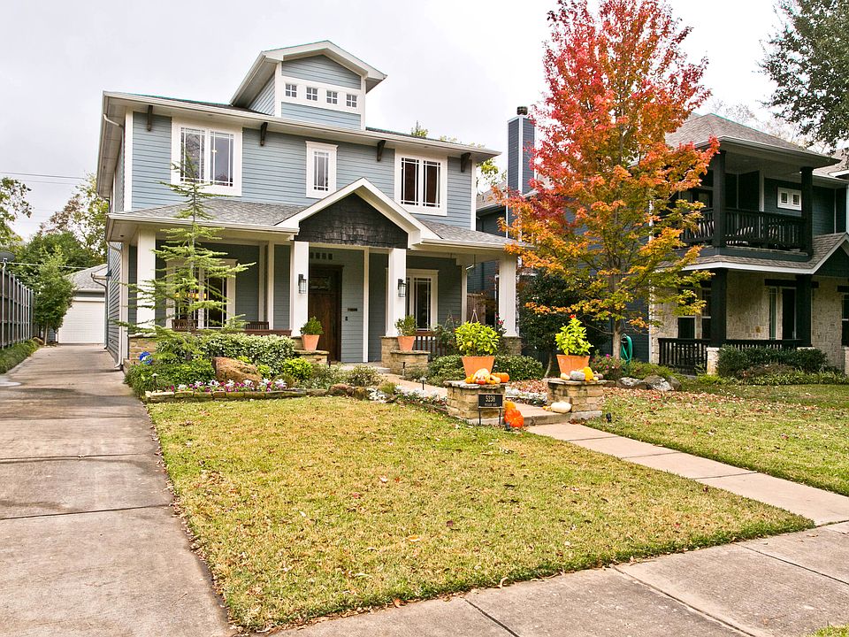 Great curb appeal!