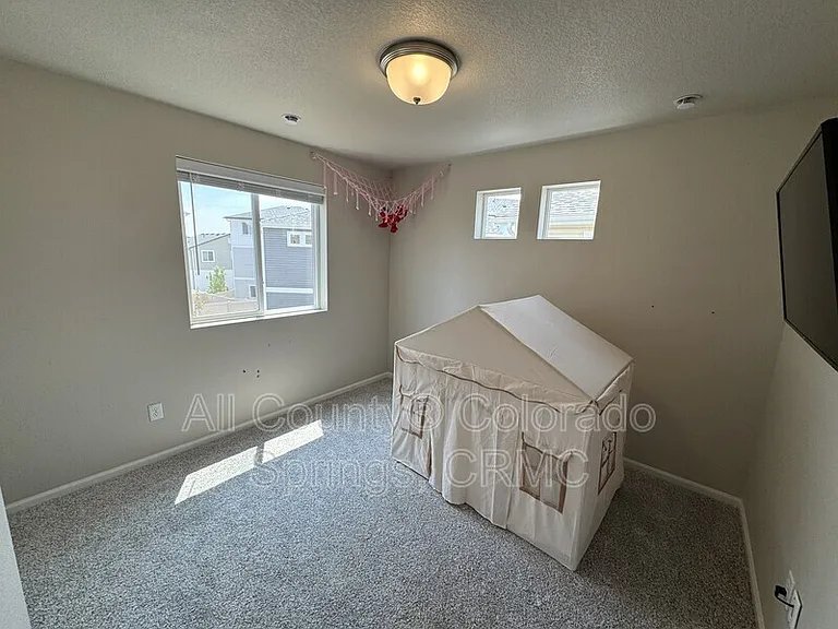 5635 Dakan Loop — Photo 15