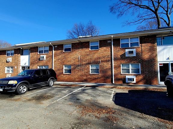 3rd image of 3601 Jefferson Davis Hwy #1